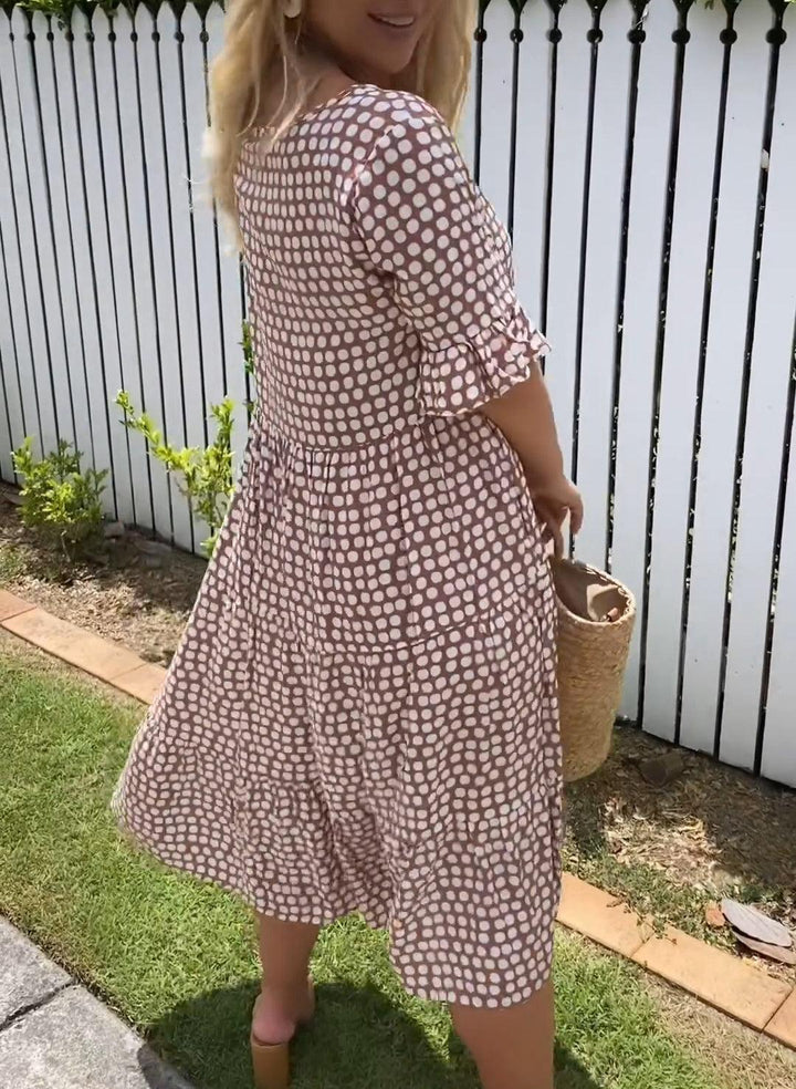 ZORA | Sandfarbenes Midi-Kleid mit kurzen Ärmeln